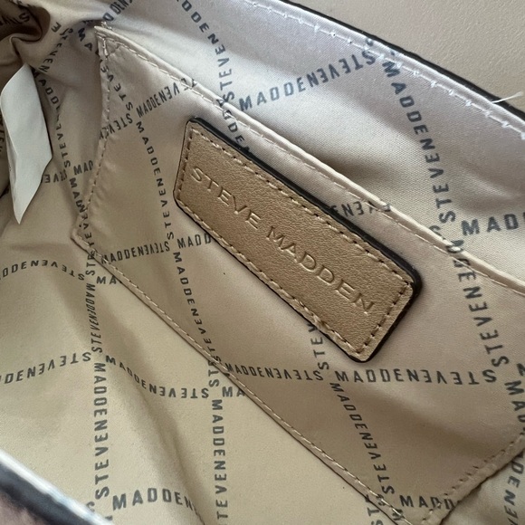 NWT STEVE MADDEN LOGO FLAP CROSSBODY SHOULDER BAG - Picture 5 of 5